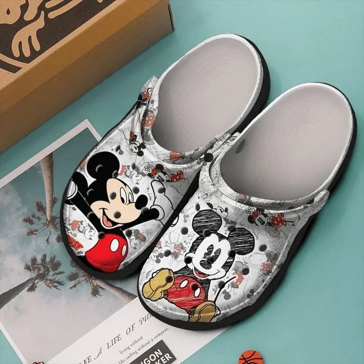mickey mouse painting crocs 1
