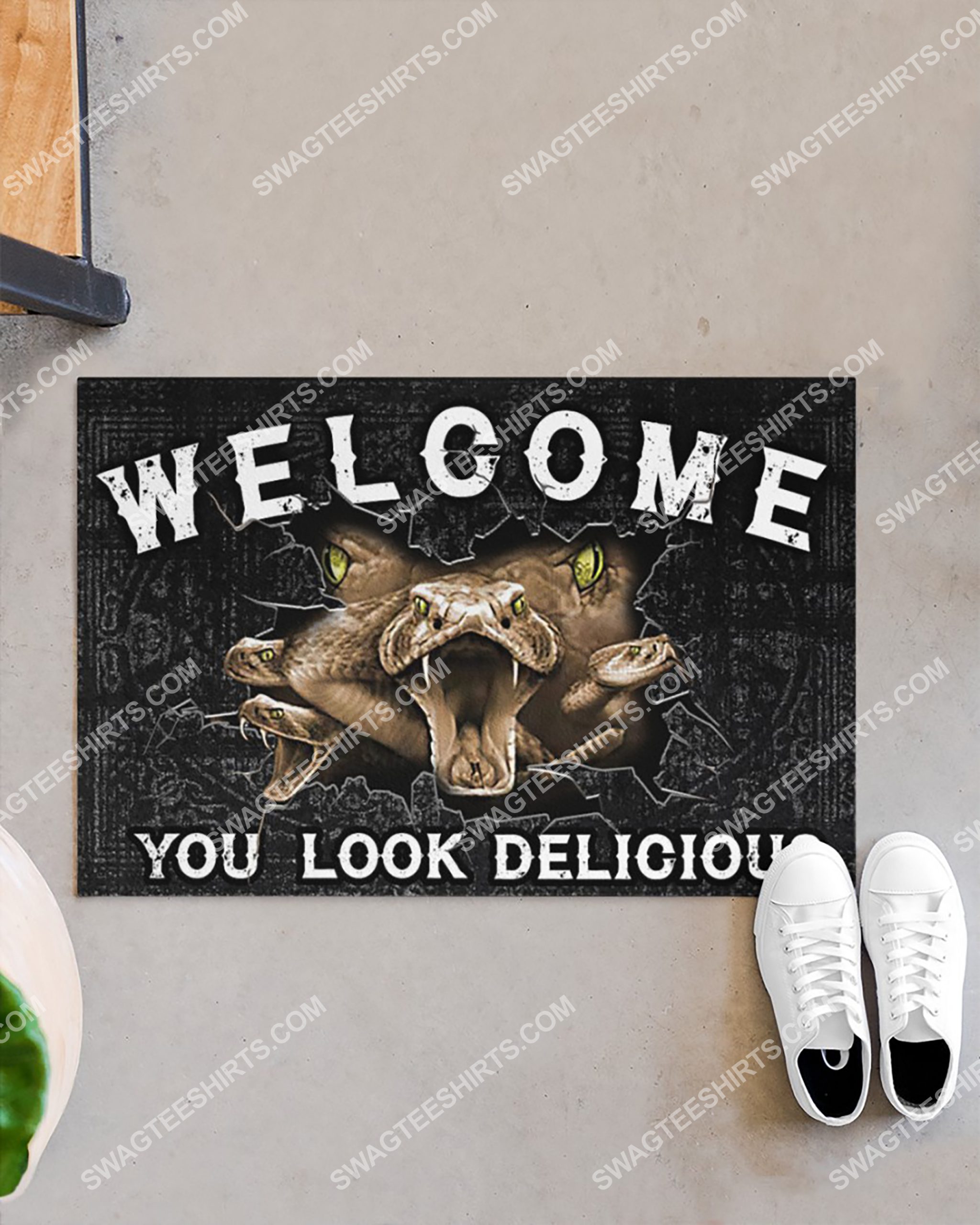 snack welcome you look delicious doormat 3(1)